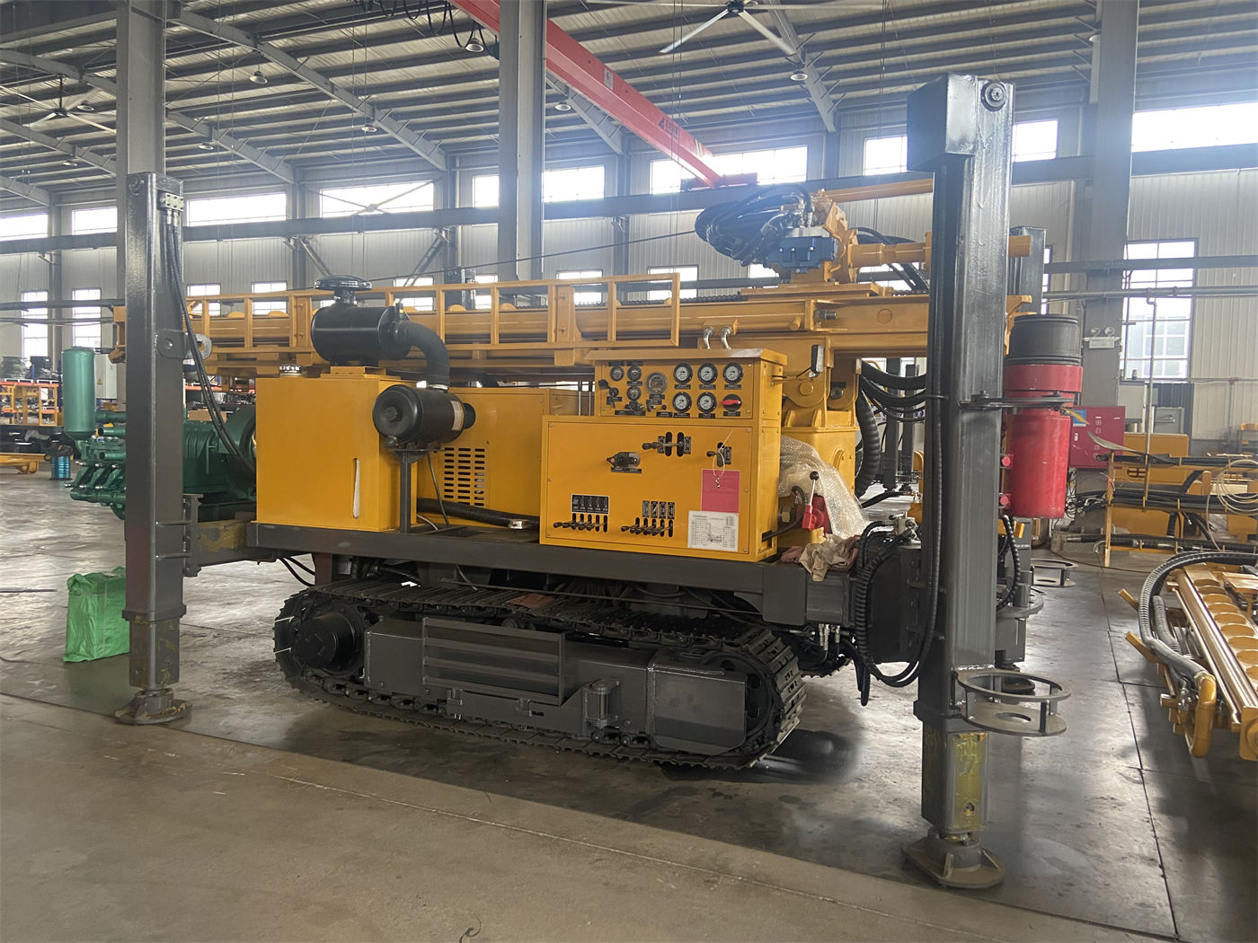 Compra del equipo de perforación de pozos de agua WR300SE de 300 metros: diámetro de 105–325 mm con potencia de 73 kW u 85 kW, ¿cómo elegir la potencia según la formación y el diámetro del pozo?