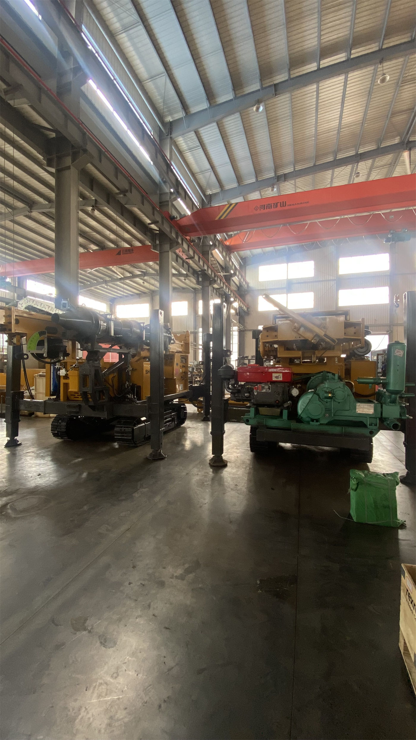 Al comprar la perforadora rotativa remolcable WRTR600, ¿cómo verificar la bomba de lodo 3NB-130 y el generador de 200 kW según las condiciones del proyecto?