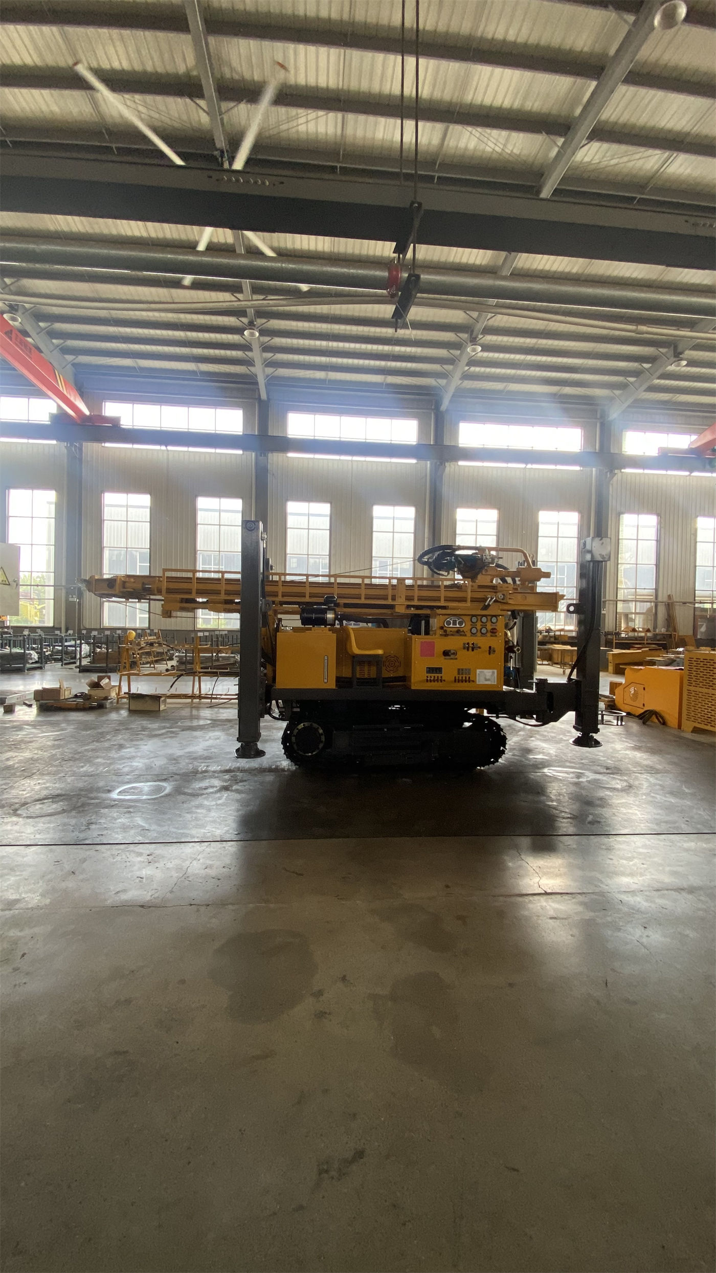 Al comprar la perforadora rotativa remolcable WRTR600, ¿cómo verificar la bomba de lodo 3NB-130 y el generador de 200 kW según las condiciones del proyecto?